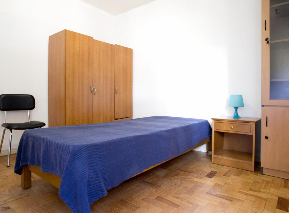 Single bedroom in 4 bedroom apartment - Lisbonne - chambre - ImmoJeune