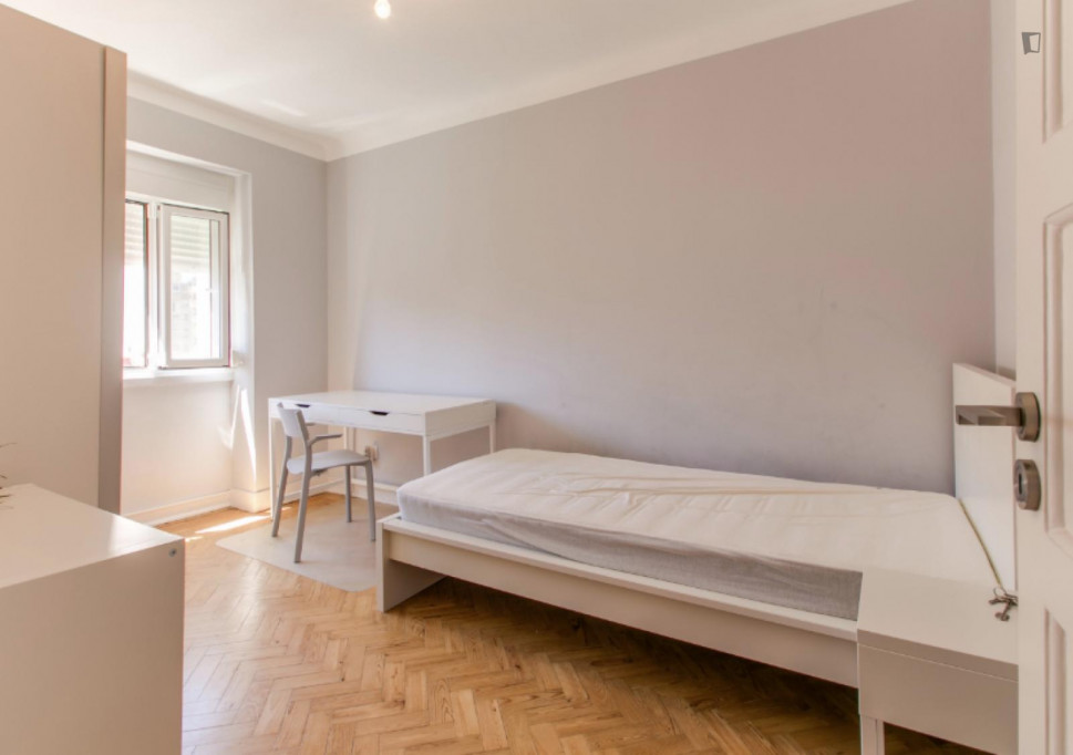 Single bedroom in 3-bedroom apartment - Lisbonne - chambre - ImmoJeune