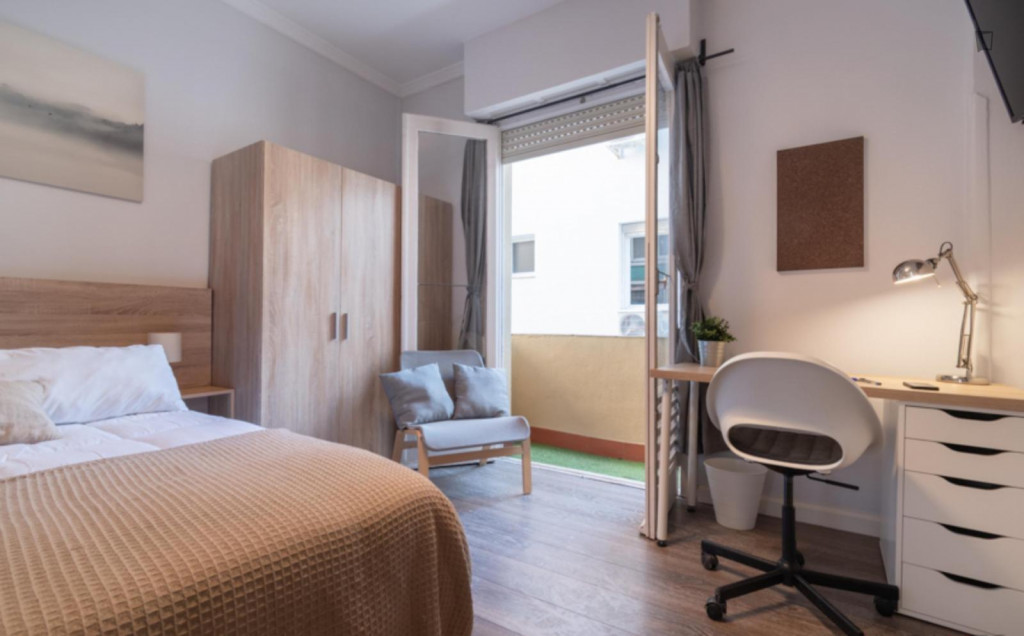 Delightful double bedroom near the Príncipe de Vergara metro - Madrid - chambre - ImmoJeune