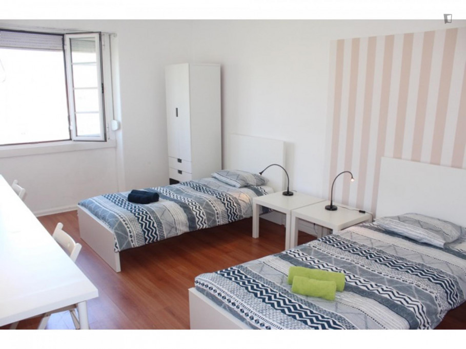 Twin bedroom next to IST ref 405 - Lisbonne - chambre - ImmoJeune