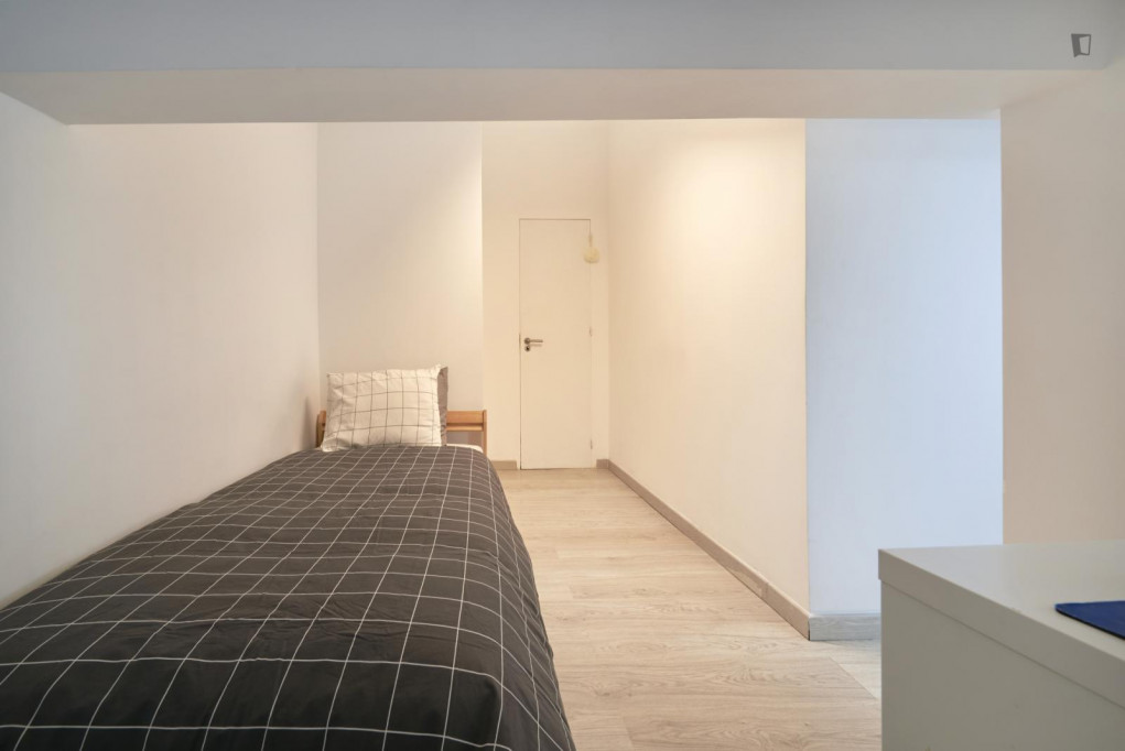 Single bedroom near the Amadora Este metro - Lisbonne - chambre - ImmoJeune