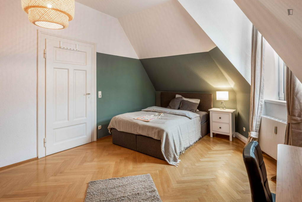 Neat double bedroom near St. Peter's Church - Munich - chambre - ImmoJeune