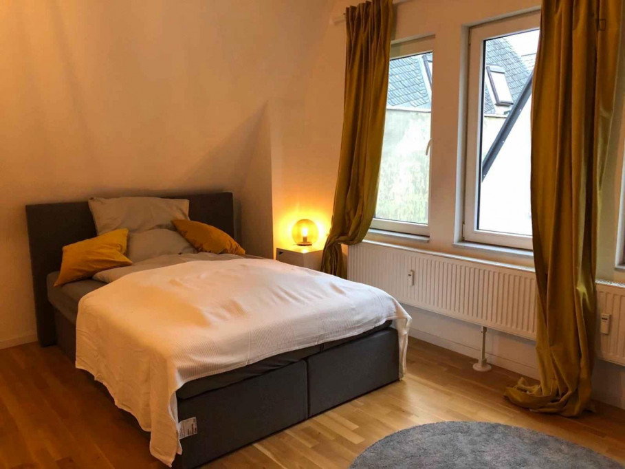Elegant double bedroom in a 3-bedroom apartment in Martins-Viertel - Cologne - chambre - ImmoJeune