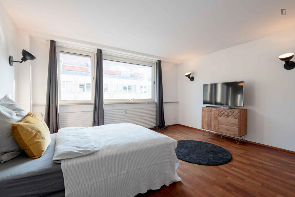 Modern double bedroom in Stuttgart