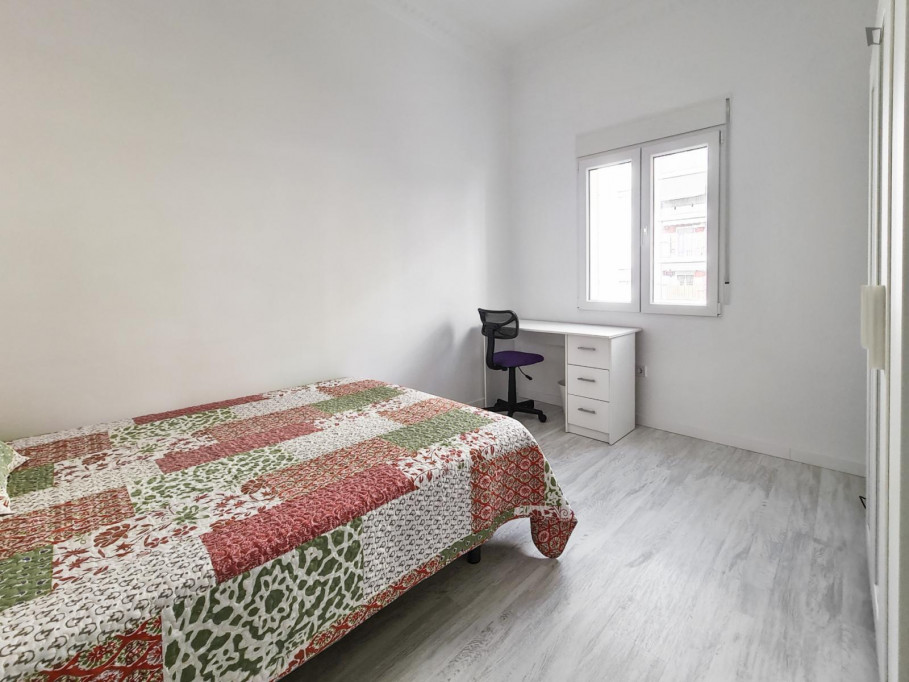 Neat and cosy single bedroom near the Ayora metro - Valence - chambre - ImmoJeune