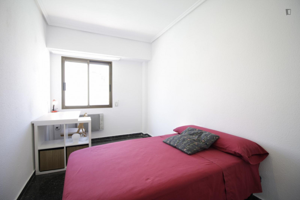 Cosy single bedroom in the Ciutat Vella district - Valence - chambre - ImmoJeune