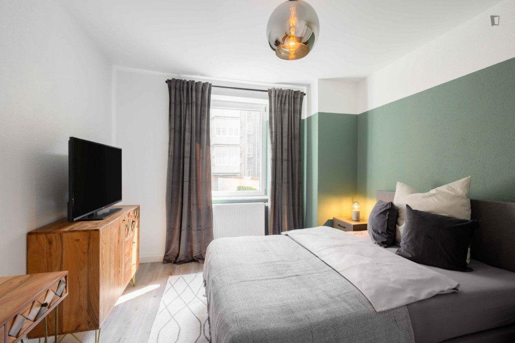 Charming double bedroom in Stuttgart-Mitte - Stuttgart - chambre - ImmoJeune