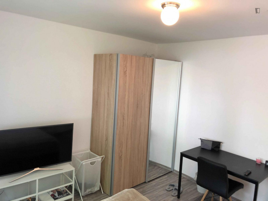 Comfortable double bedroom in Stuttgart
