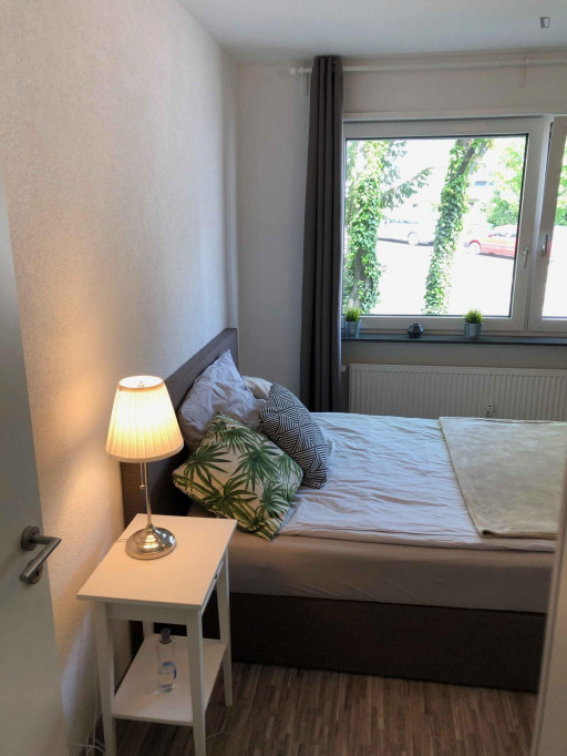 Comfortable double bedroom in Stuttgart - Stuttgart - chambre - ImmoJeune