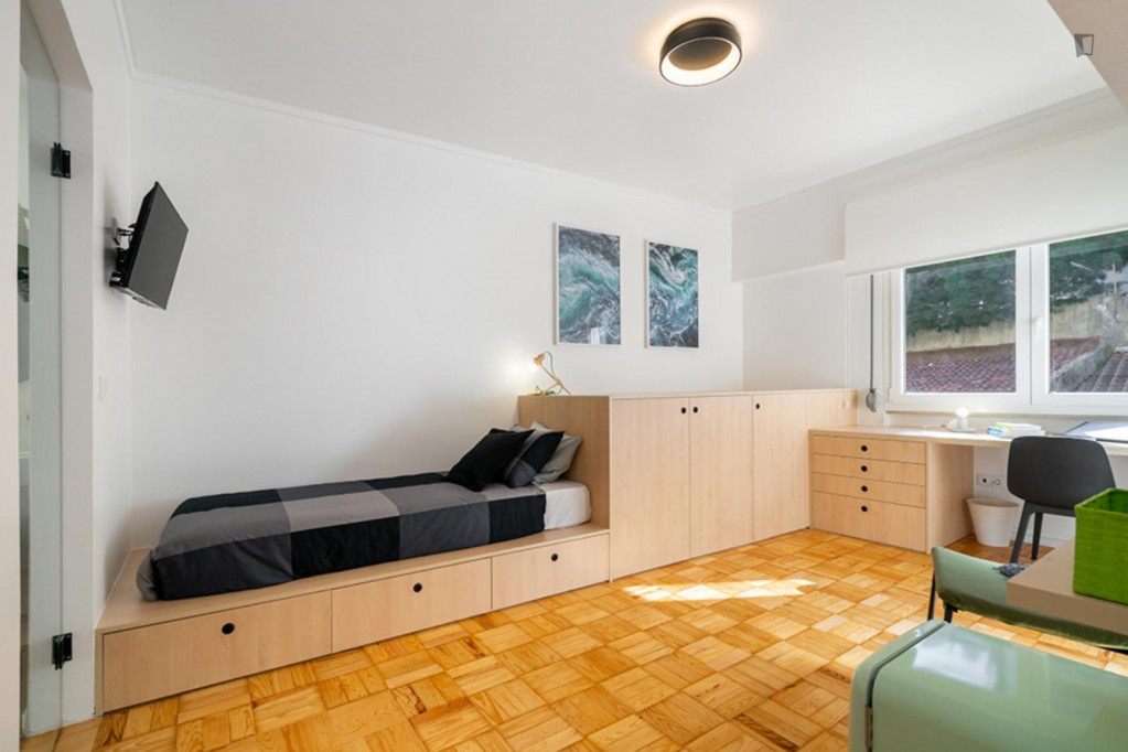 Amazing single ensuite bedroom not too far from Politécnico de Leiria - Leiria - chambre - ImmoJeune