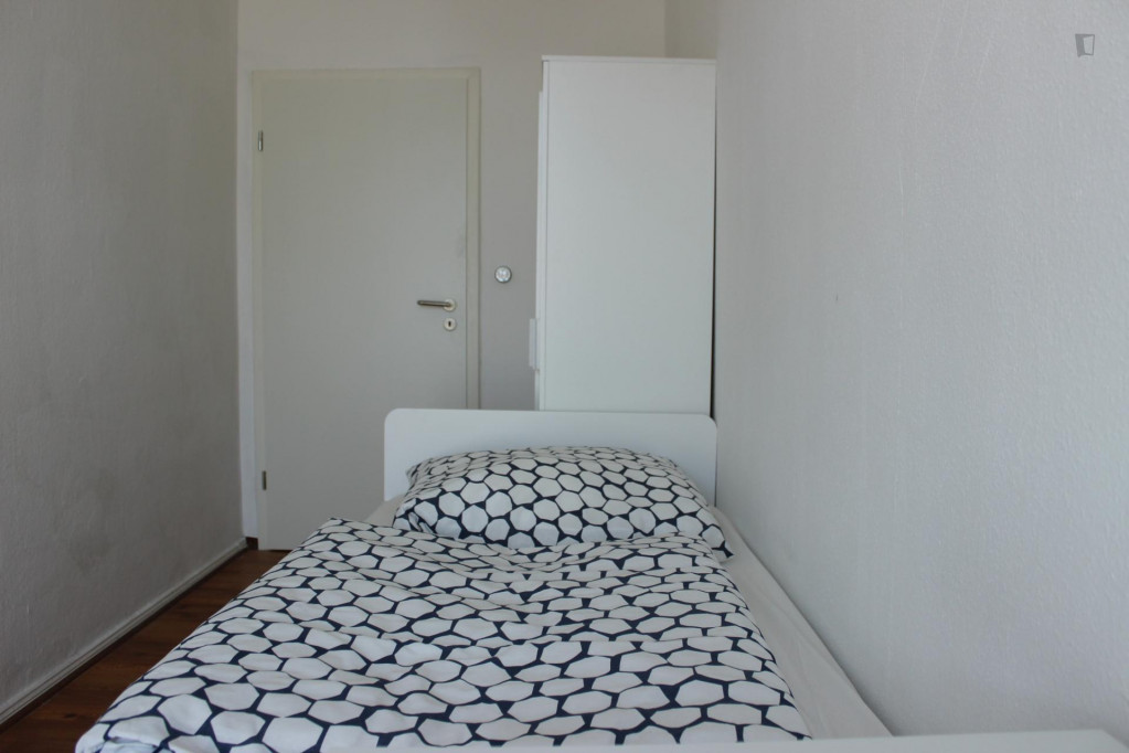 Nice single bedroom in Neukölln
