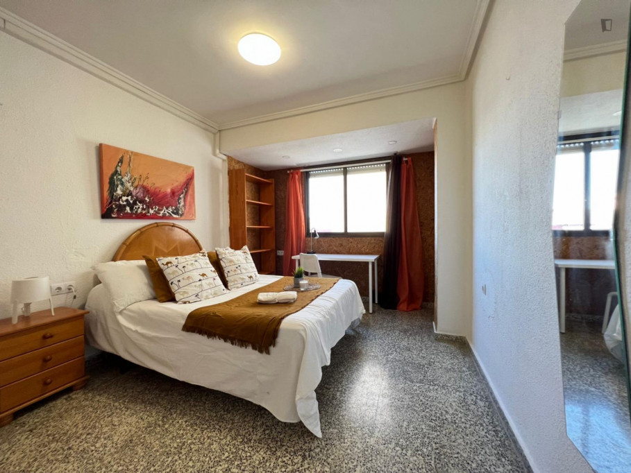 Large double bedroom in Els Orriols - Valence - chambre - ImmoJeune