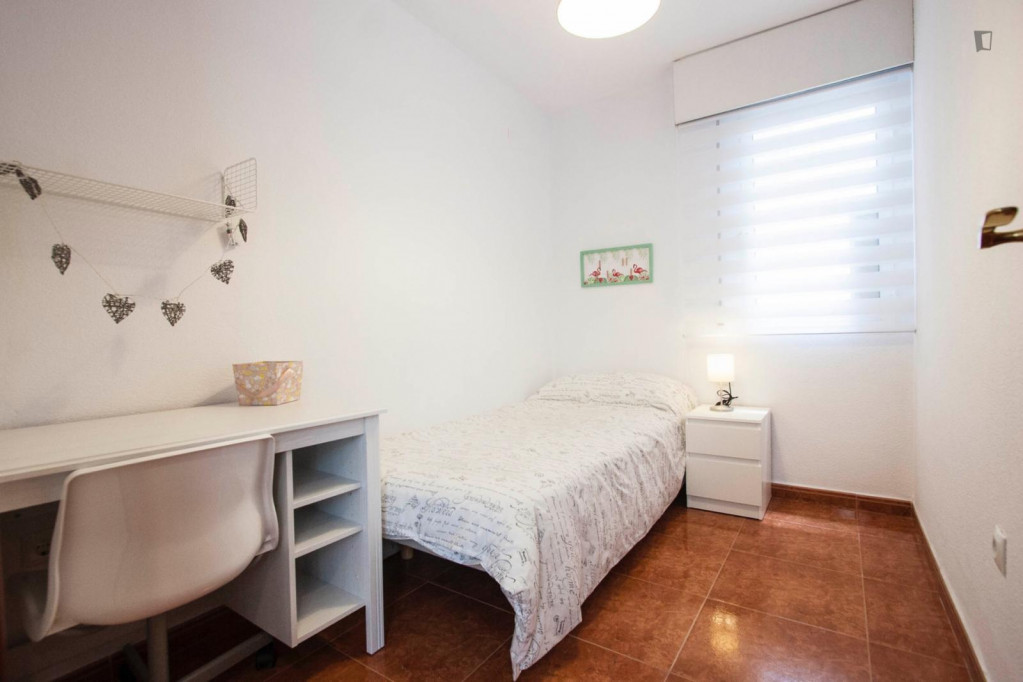 Homely single bedroom in Moncada - Valence - chambre - ImmoJeune