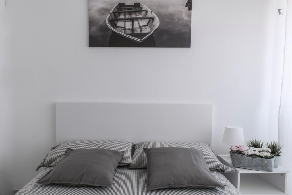 Pleasant Double bedroom near Milan central station - Milan - chambre - ImmoJeune