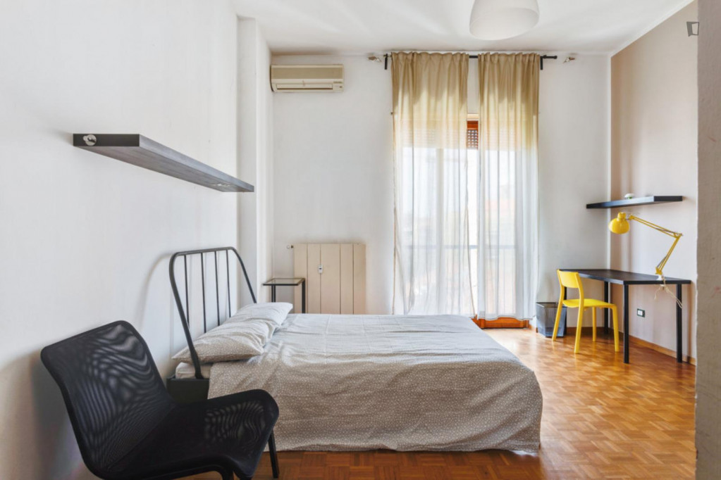 Spacious double bedroom near Bocconi - Milan - chambre - ImmoJeune