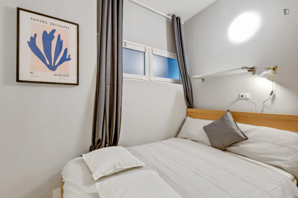 Captivating Double Bedroom in Guastalla neighbourhood - Milan - chambre - ImmoJeune