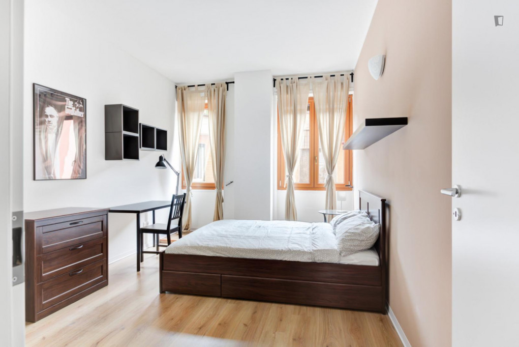 Appealing Double Bedroom located in Zona Solari neighbourhood - Milan - chambre - ImmoJeune