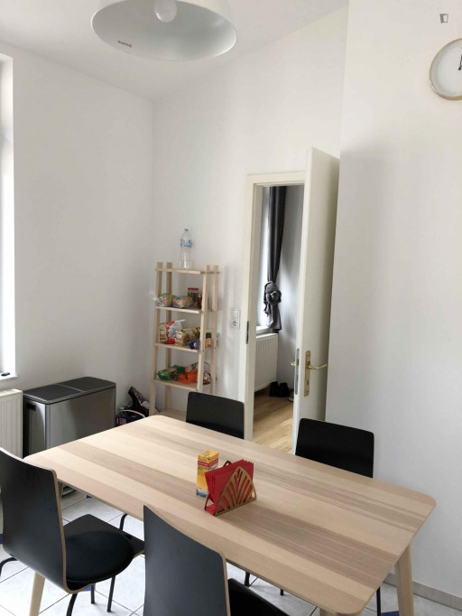 Pleasant double bedroom near Zoo Frankfurt