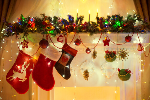 creative Christmas lights for student room