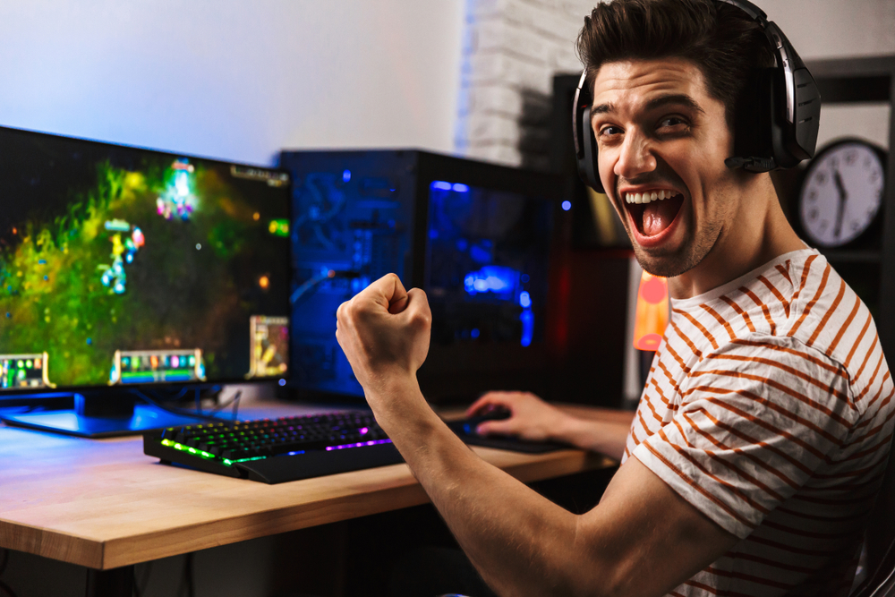 Play online games
