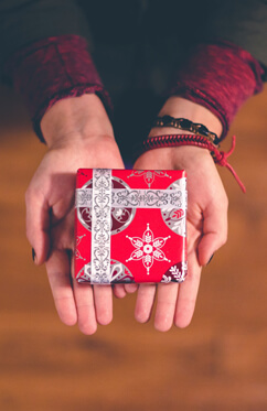 student confused about getting which Christmas gifts